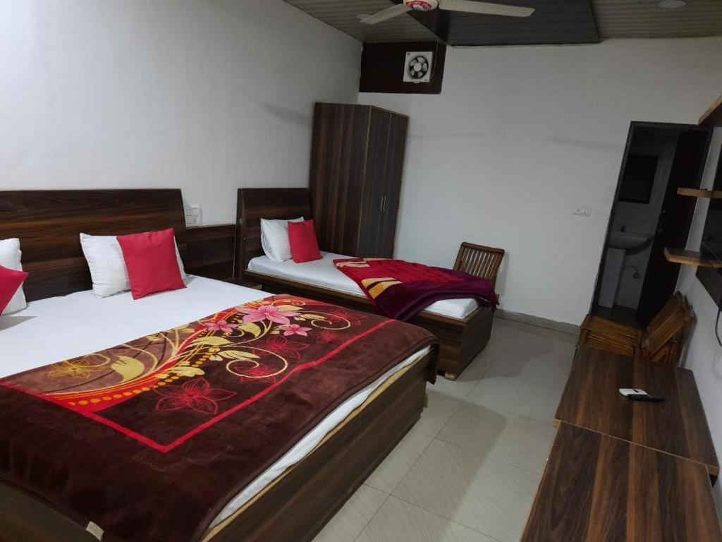 Hotel Amron45 Chandīgarh Exterior foto