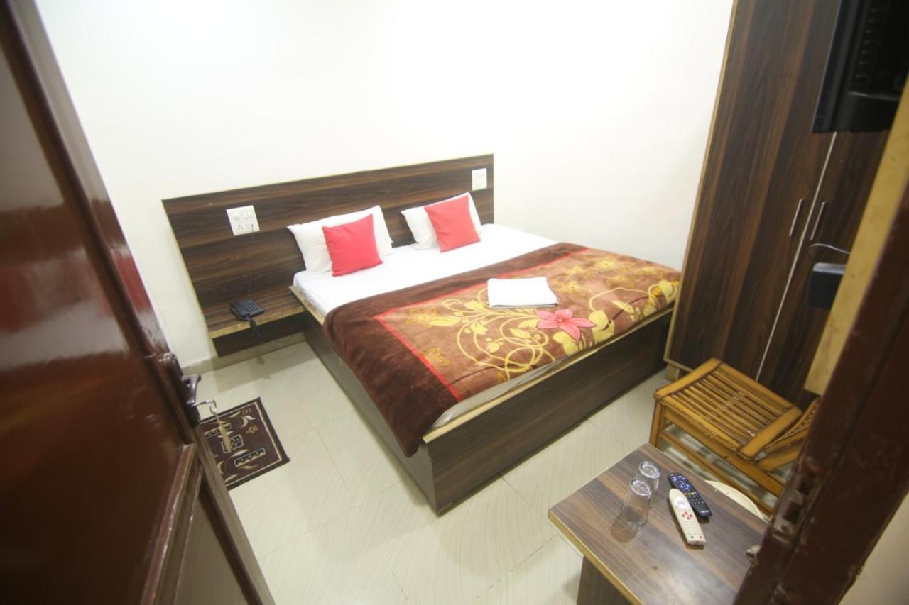 Hotel Amron45 Chandīgarh Exterior foto