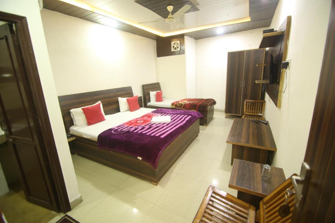 Hotel Amron45 Chandīgarh Exterior foto