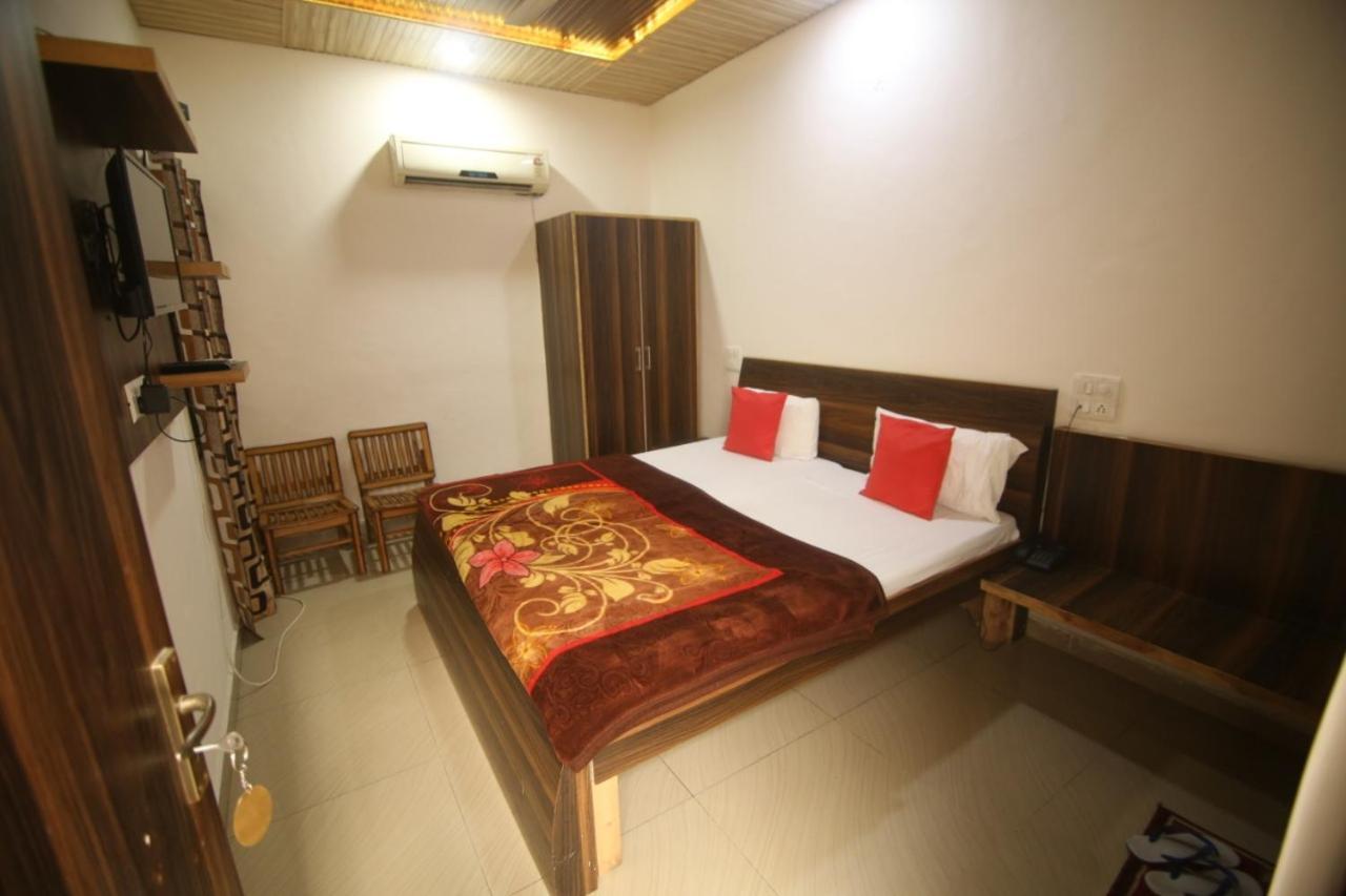 Hotel Amron45 Chandīgarh Exterior foto